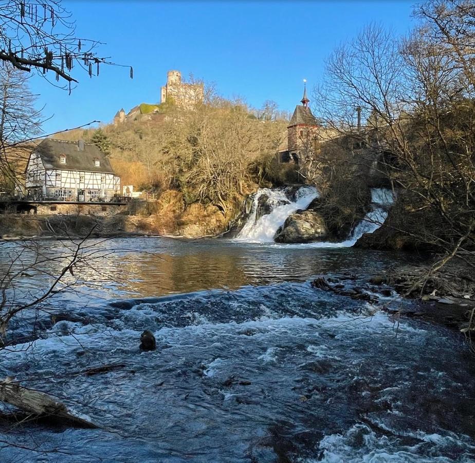 Attraktive Wohnung-Elztalidyll-Zwischen Mosel,Nuerburgring Und Burg Eltz Kollig Εξωτερικό φωτογραφία